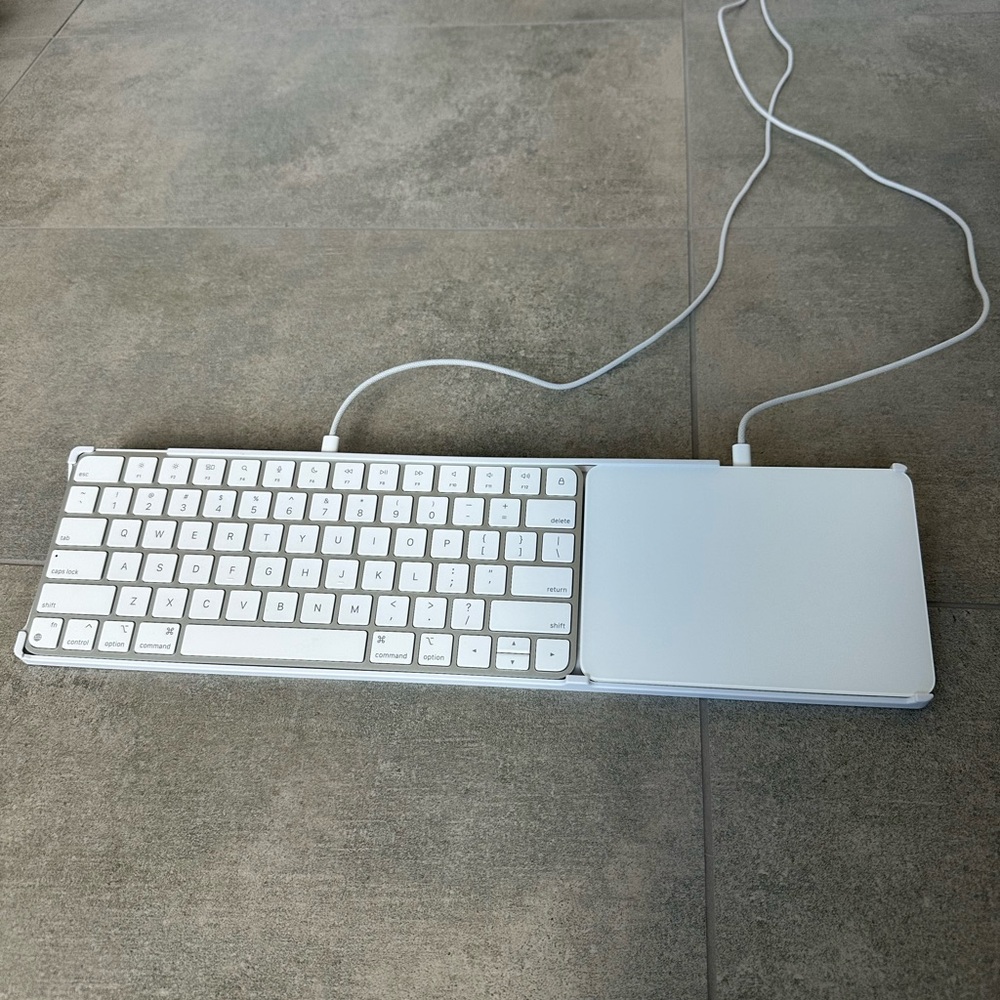 Apple White Magic Keyboard and Magic Trackpad Mouse with Case